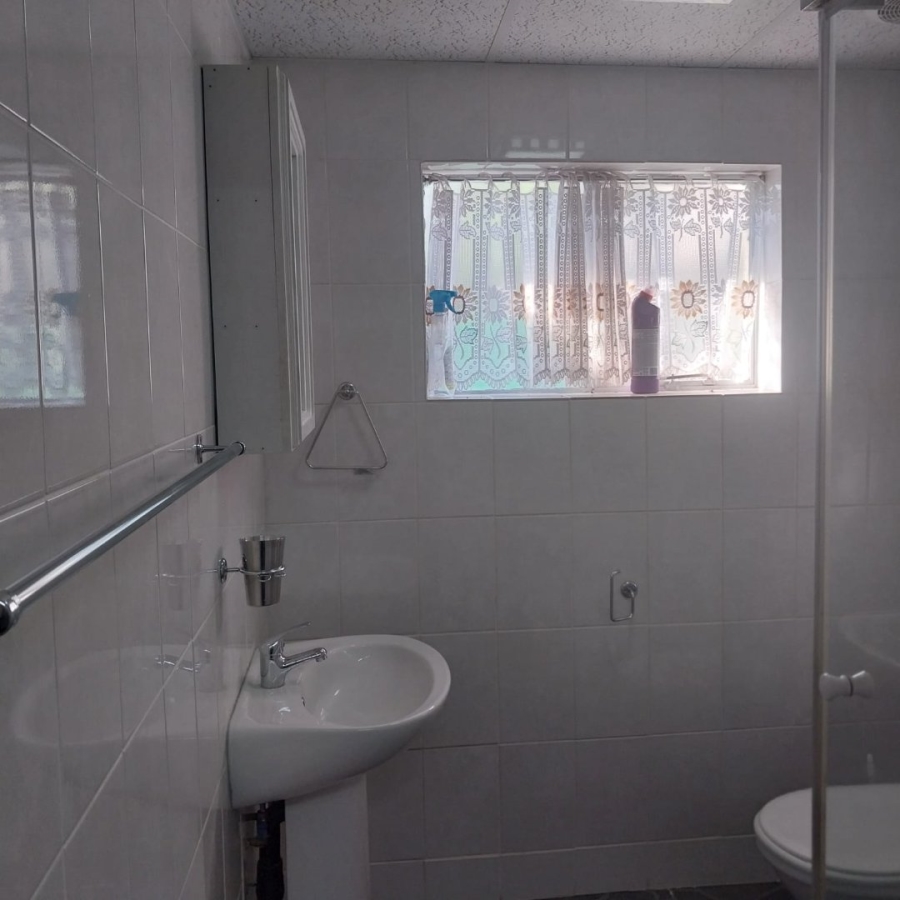 7 Bedroom Property for Sale in Carters Glen Northern Cape